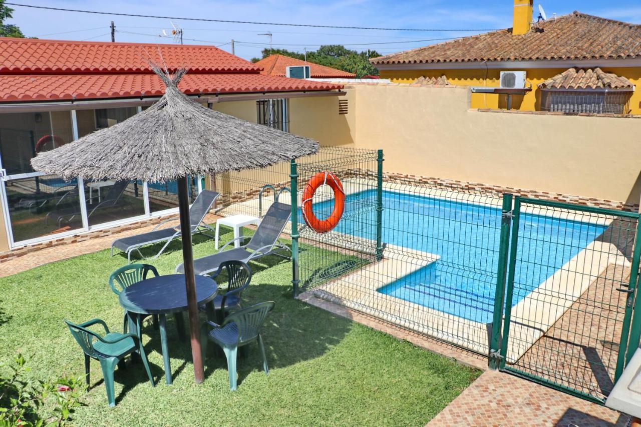 Bungalow Curro Pareja 97 โกนิล เด ลาฟรอนเตรา ภายนอก รูปภาพ