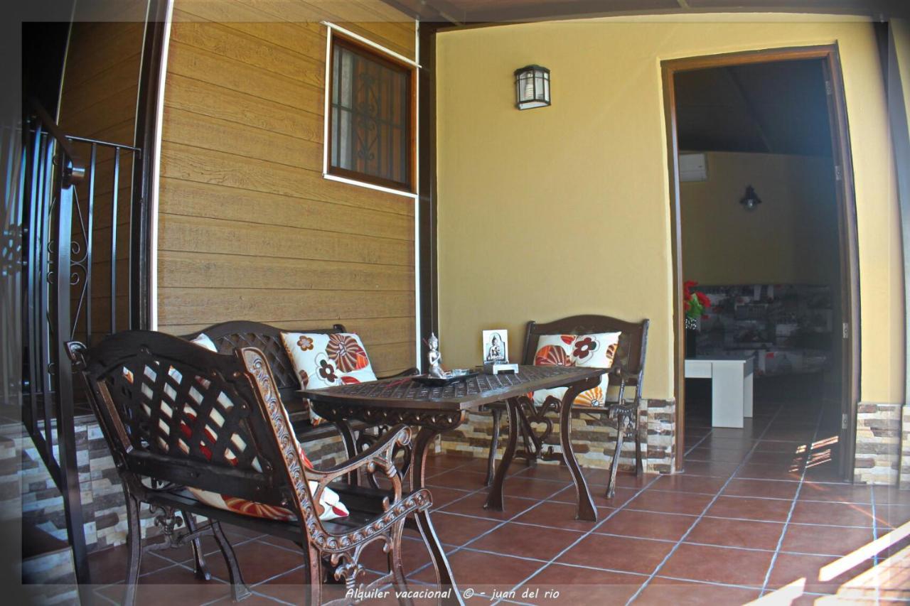 Bungalow Curro Pareja 97 โกนิล เด ลาฟรอนเตรา ภายนอก รูปภาพ