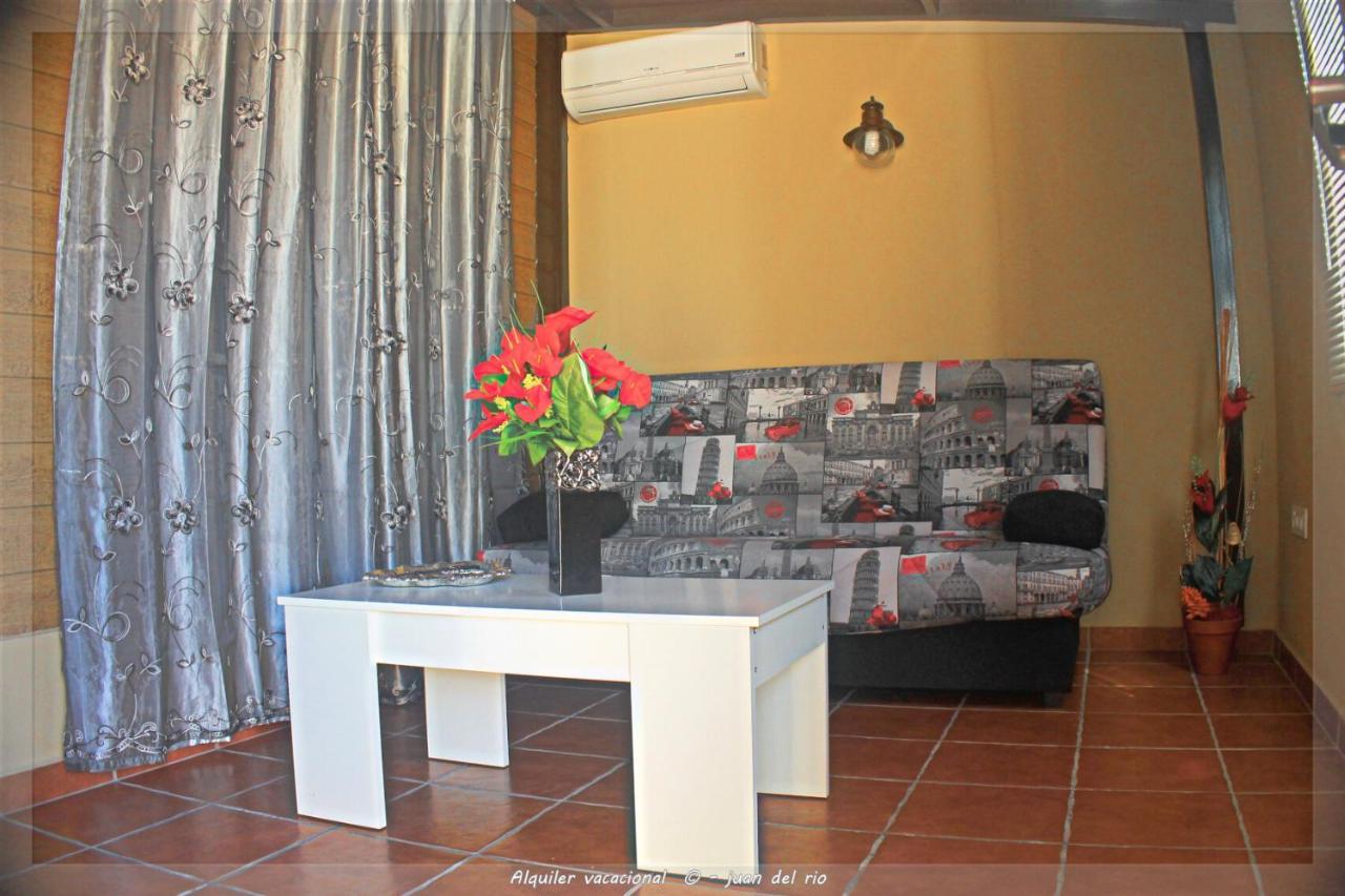Bungalow Curro Pareja 97 โกนิล เด ลาฟรอนเตรา ภายนอก รูปภาพ